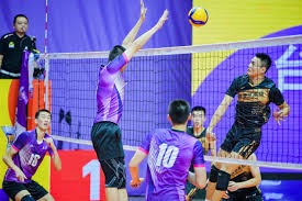 德州扑克高手怎么看局势（德州扑克高手如何解读牌局形势）